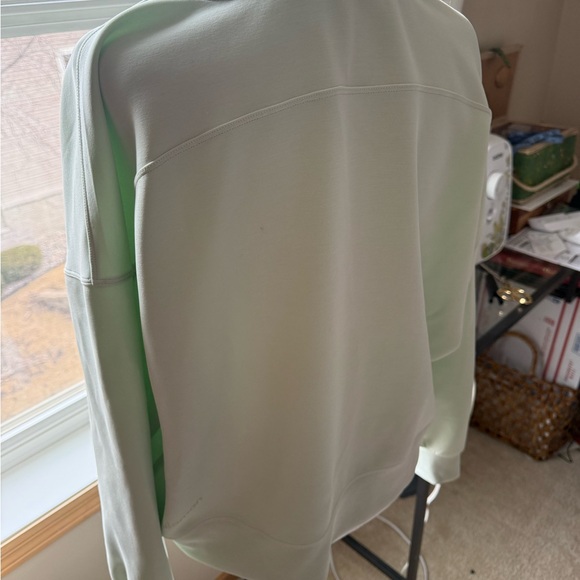 Lululemon Athletica Softstream Crew - Picture 2 of 5